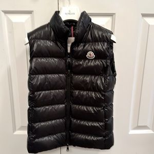 Moncler classic, The Ghana filet for women vest.